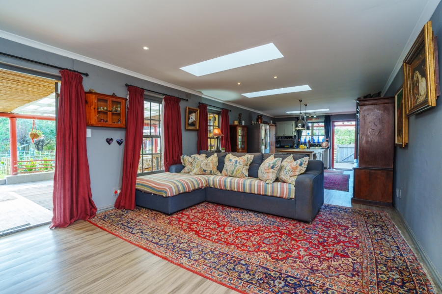 4 Bedroom Property for Sale in Meadowsteads Western Cape